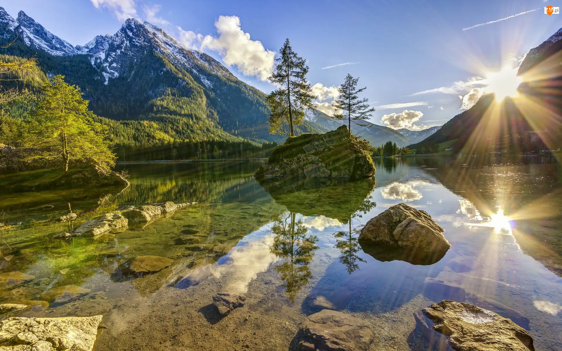 Alpy Bawarskie, Hintersee Lake, Lasy, Wysepka, Bawaria, Drzewa, Jezioro, Niemcy, Kamienie, Góry, Promienie słoneczne