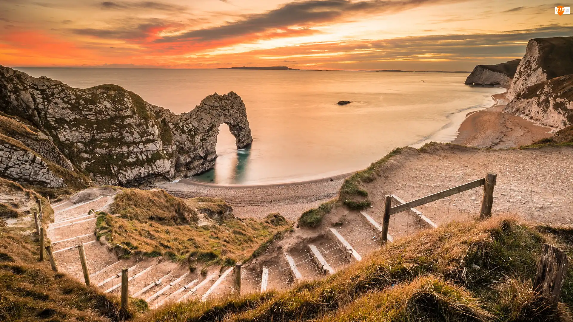Anglia, Durdle Door, Plaża, Schody, Zachód słońca, Morze, Skały, Łuk wapienny, Wybrzeże Jurajskie