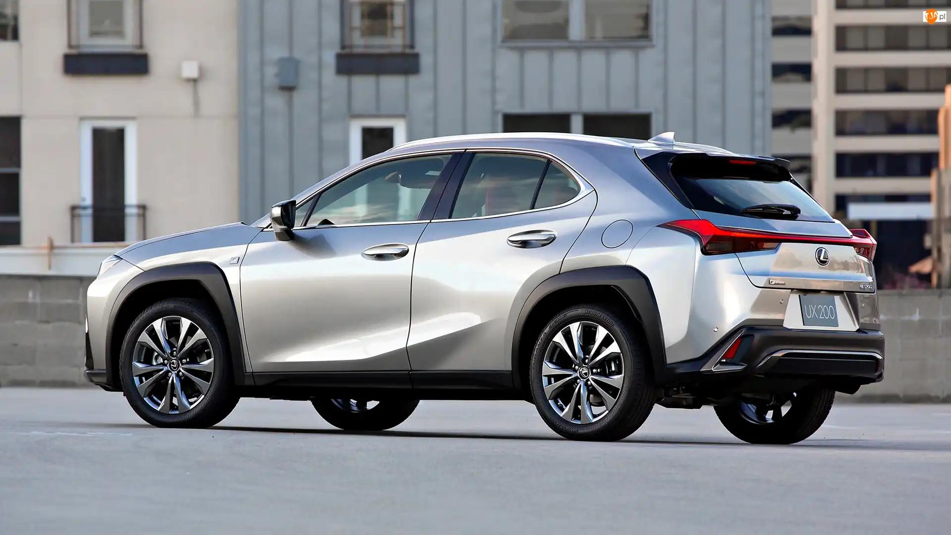 Budynek, Srebrny, Lexus UX200