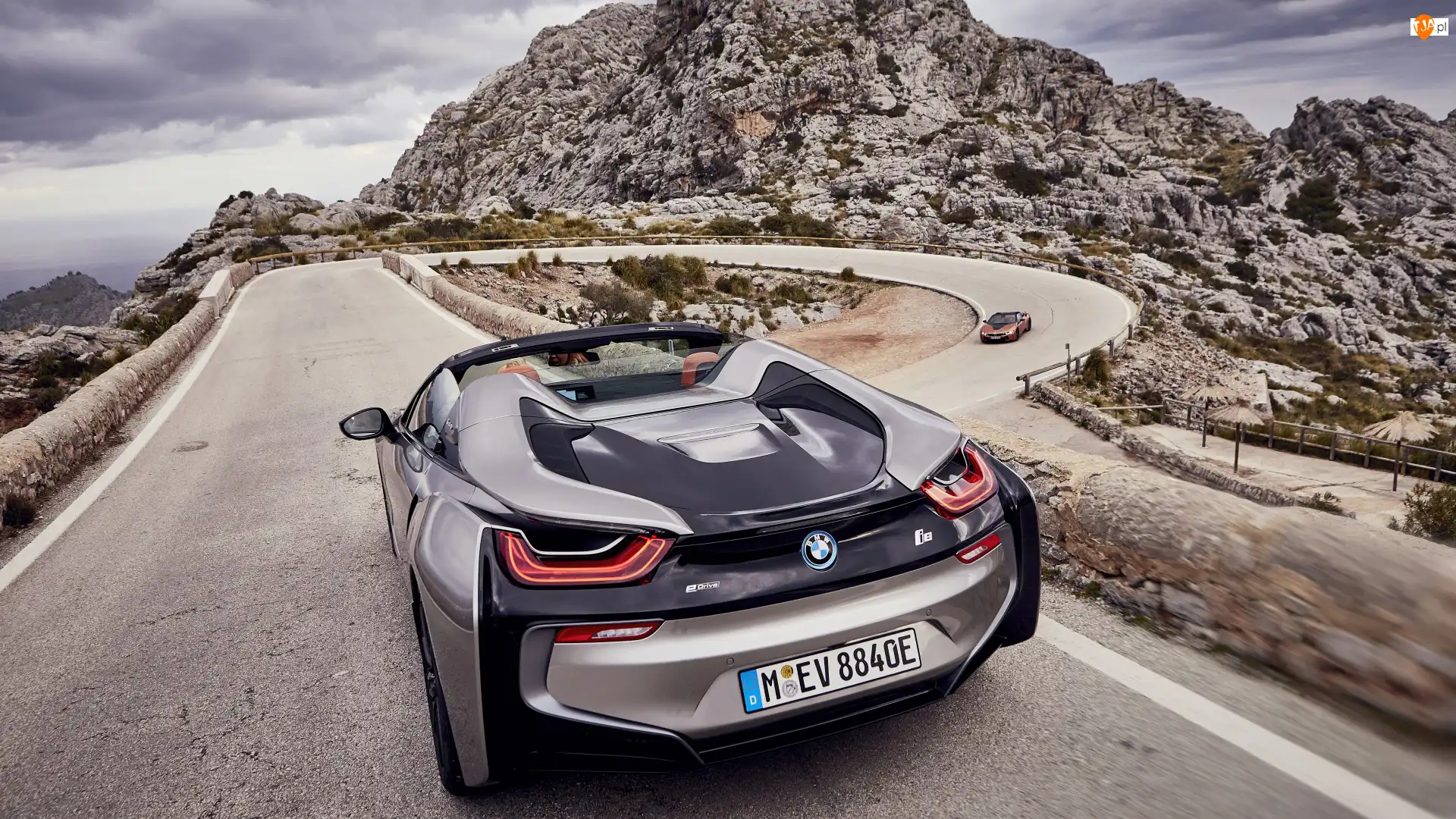 BMW i8, Droga, Góry