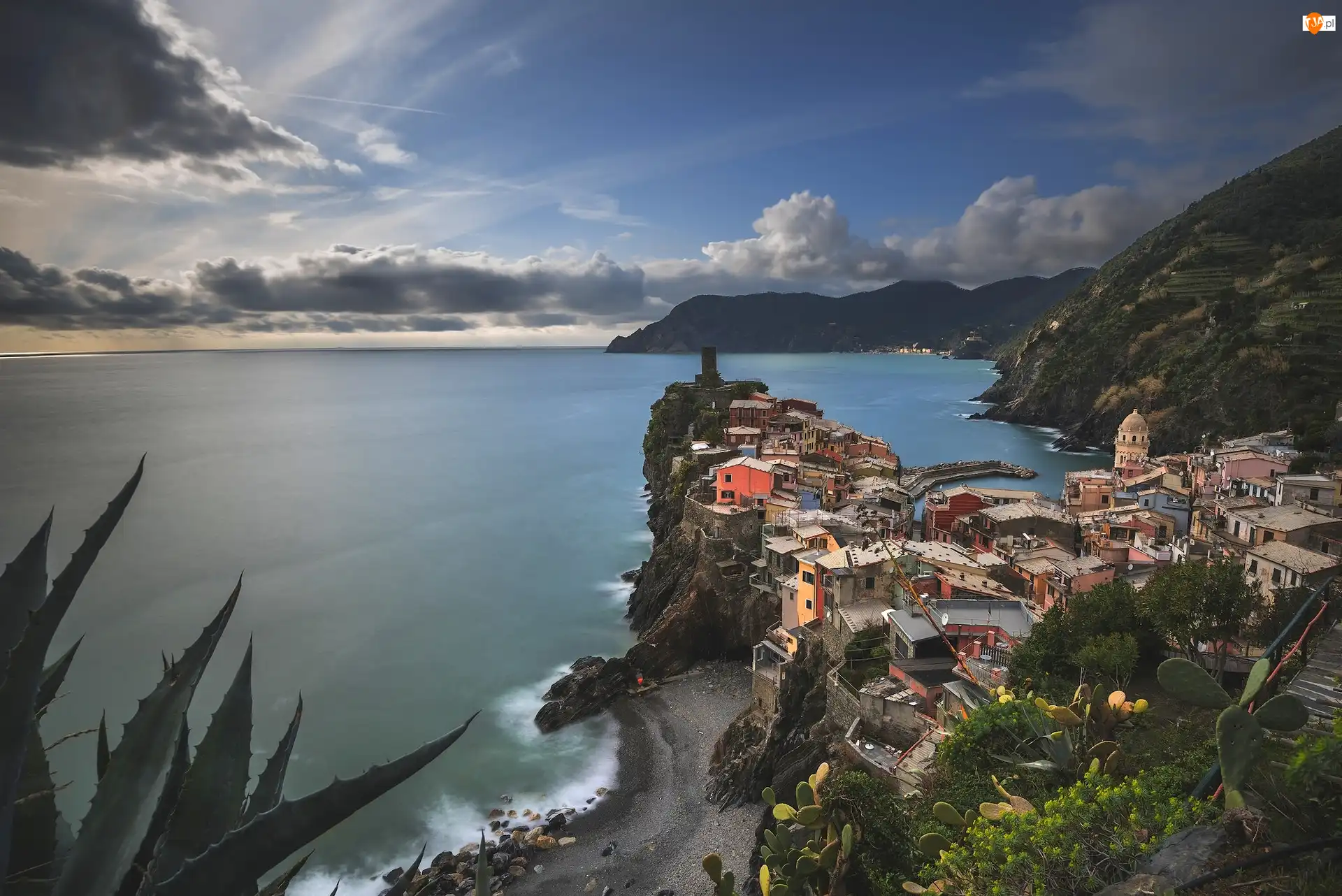 Liguria, Włochy, Wybrzeże, Morze, Vernazza, Domy