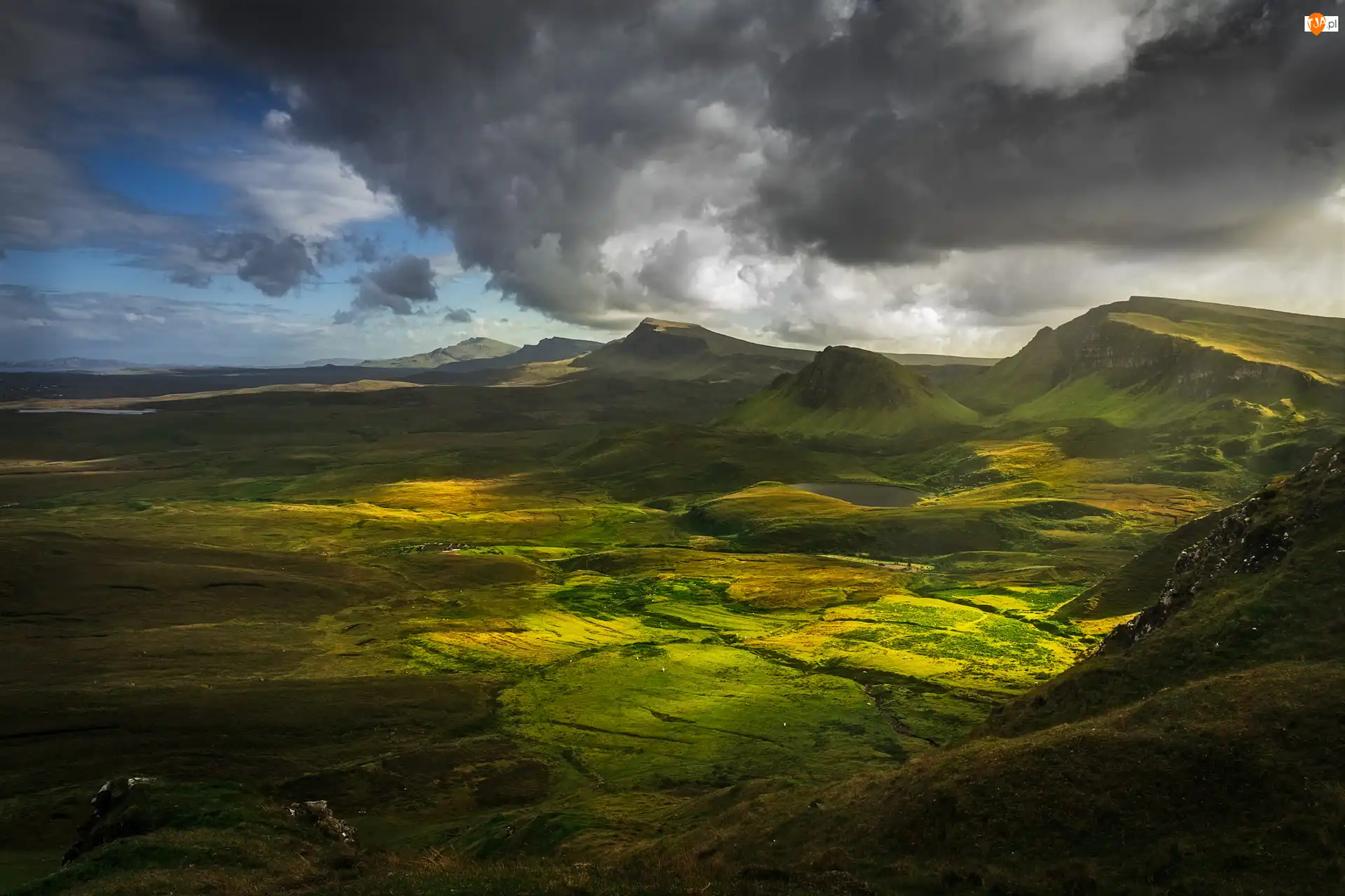 Wyspa Skye, Szkocja, Wzgórza, Chmury, Półwysep Trotternish, Ciemne