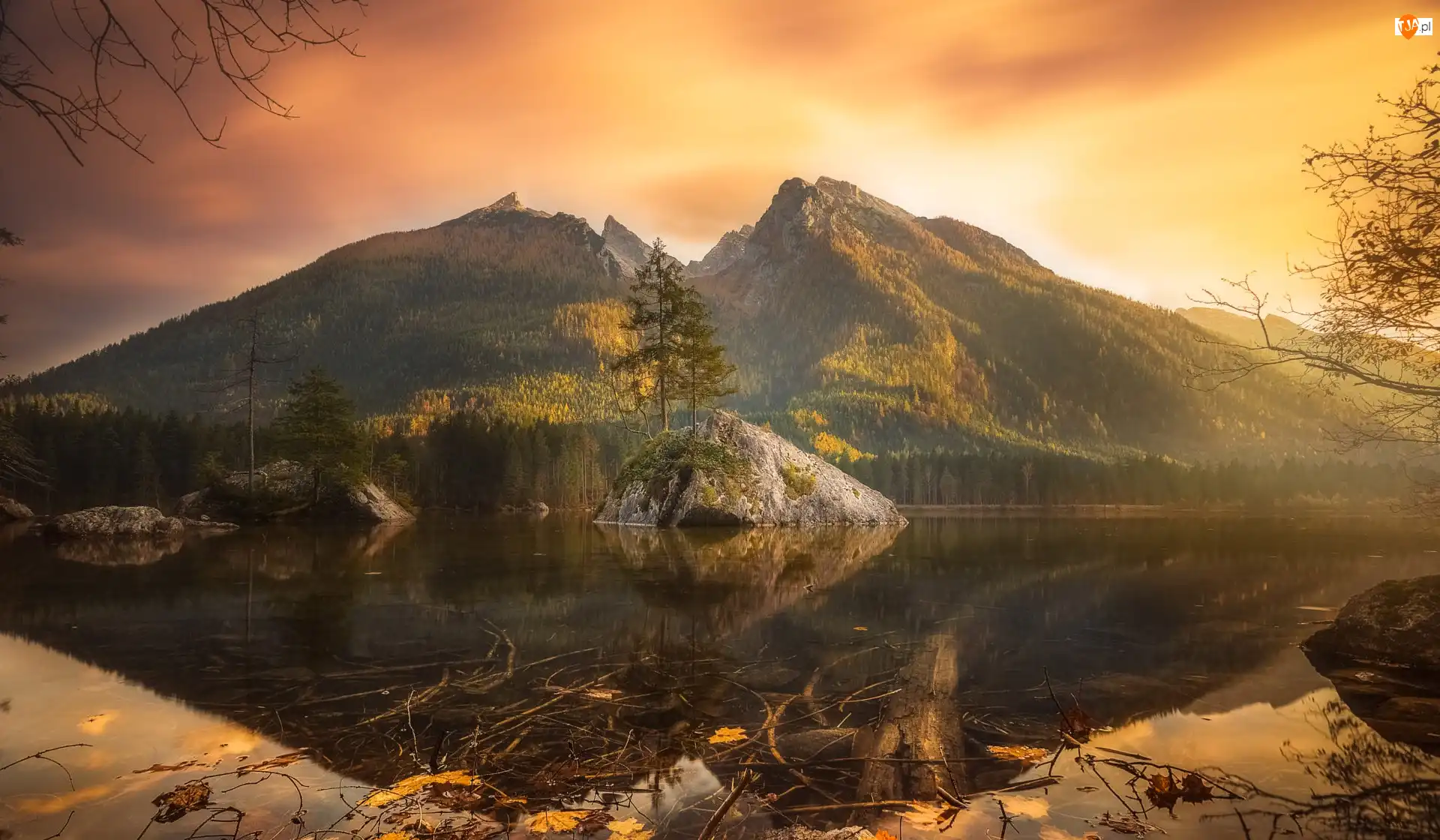 Skały, Drzewa, Niemcy, Jezioro Hintersee, Bawaria, Zachód słońca, Góry Alpy