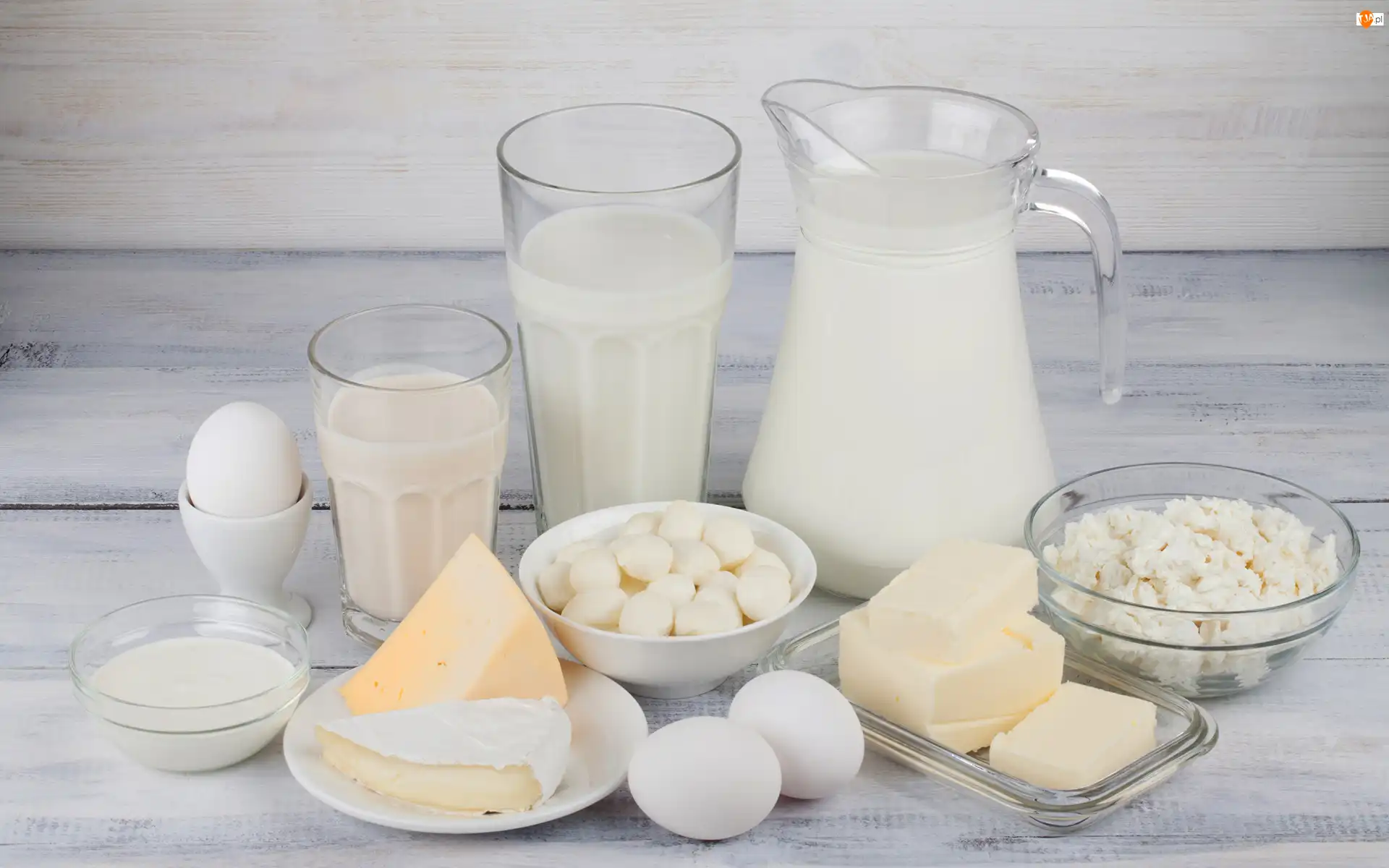 Dzbanek, Mleko, Szklanki, Deski, Miseczki, Nabiał, Masło, Śmietana, Sery, Jajka, Kefir, Talerzyk