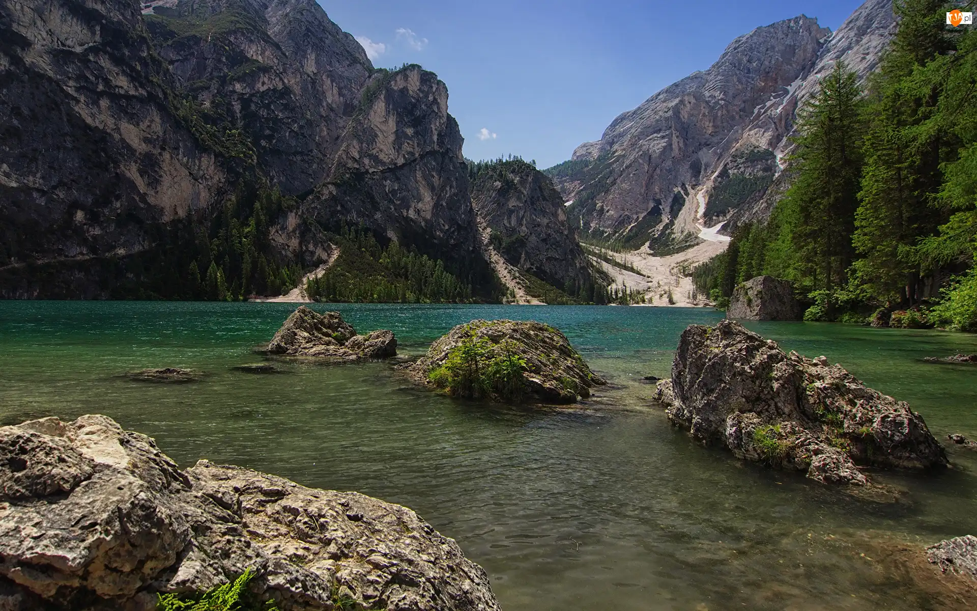 Południowy Tyrol, Jezioro Pragser Wildsee, Skały, Włochy, Dolomity, Góry, Lago di Braies