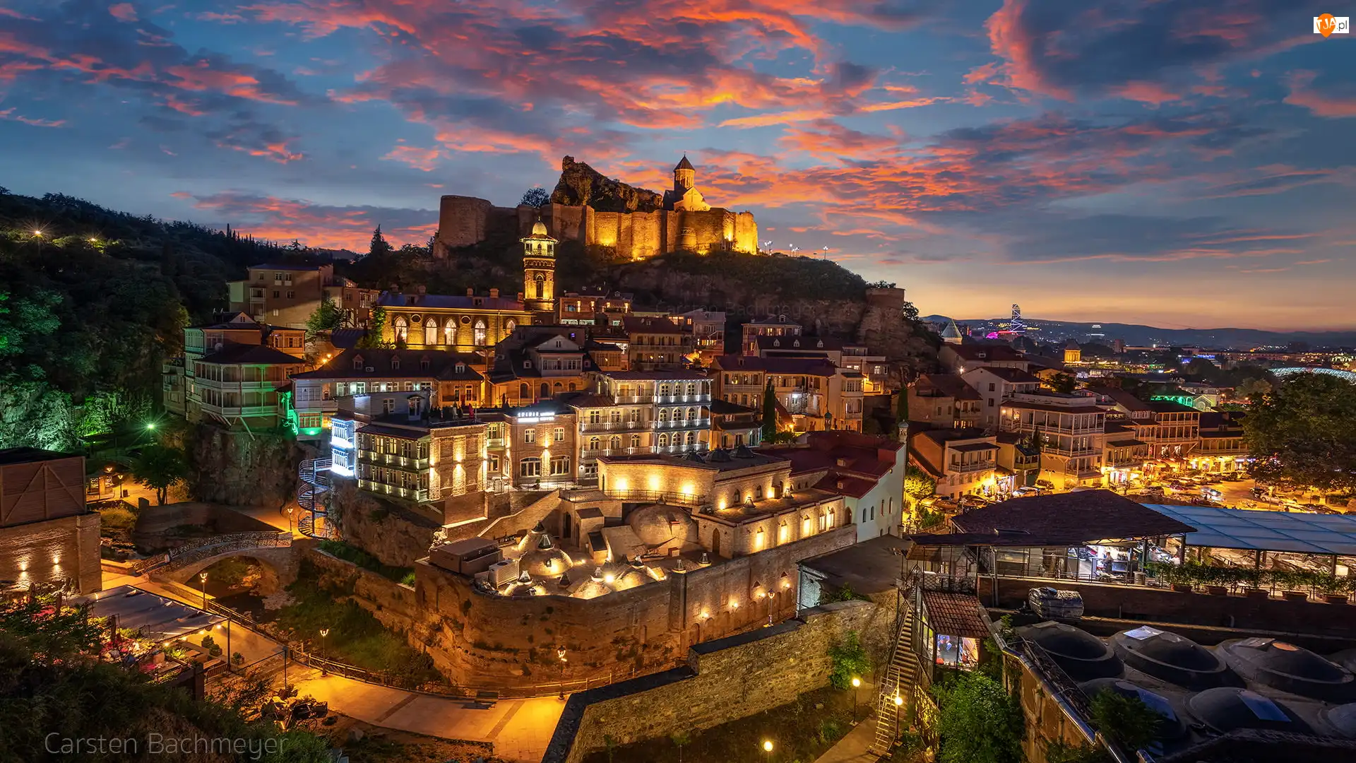Gruzja, Tbilisi, Katedra Sioni, Wzgórze, Kościół, Stare Miasto, Oświetlone, Miasto, Domy