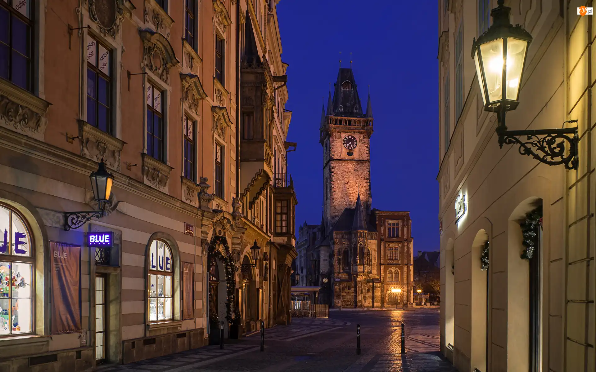 Praga, Czechy, Ulica, Latarnia uliczna, Dzielnica Nove Mesto, Domy