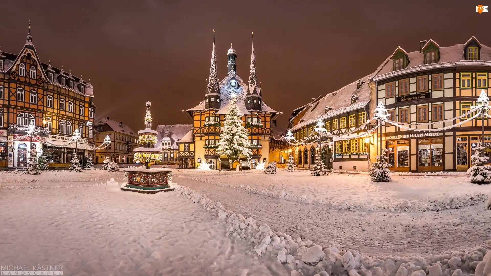 Oświetlony, Ratusz, Wernigerode, Domy, Boże Narodzenie, Saksonia-Anhalt, Rynek, Zima, Noc, Choinka, Niemcy
