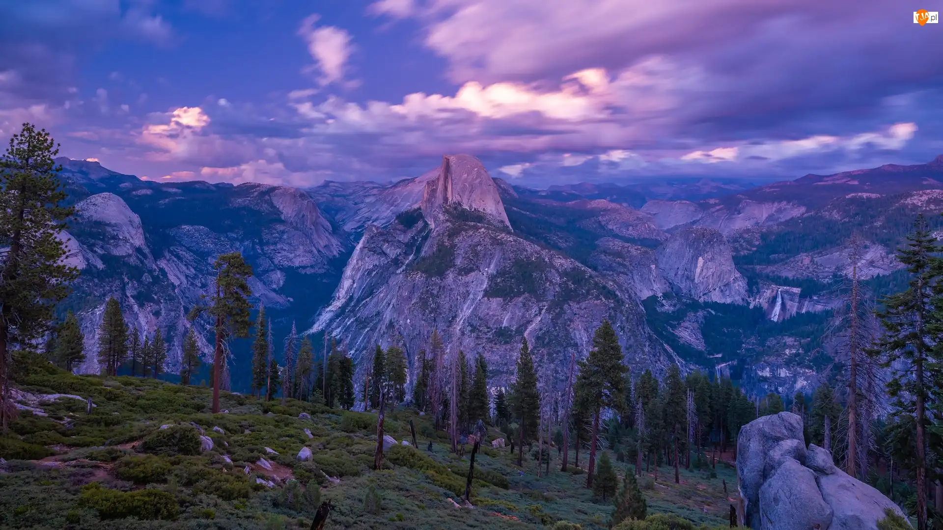 Park Narodowy Yosemite, Punkt widokowy, Drzewa, Kalifornia, Glacier Point, Zachód słońca, Stany Zjednoczone, Góry