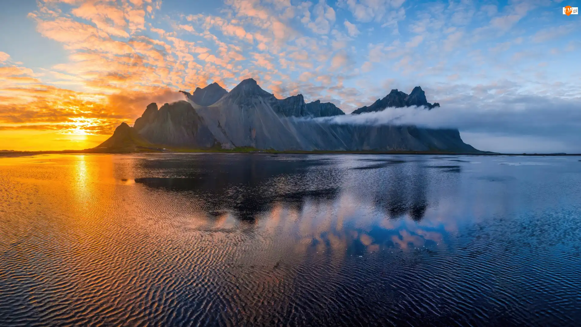 Zachód słońca, Niebo, Islandia, Morze, Vestrahorn, Góra, Chmury