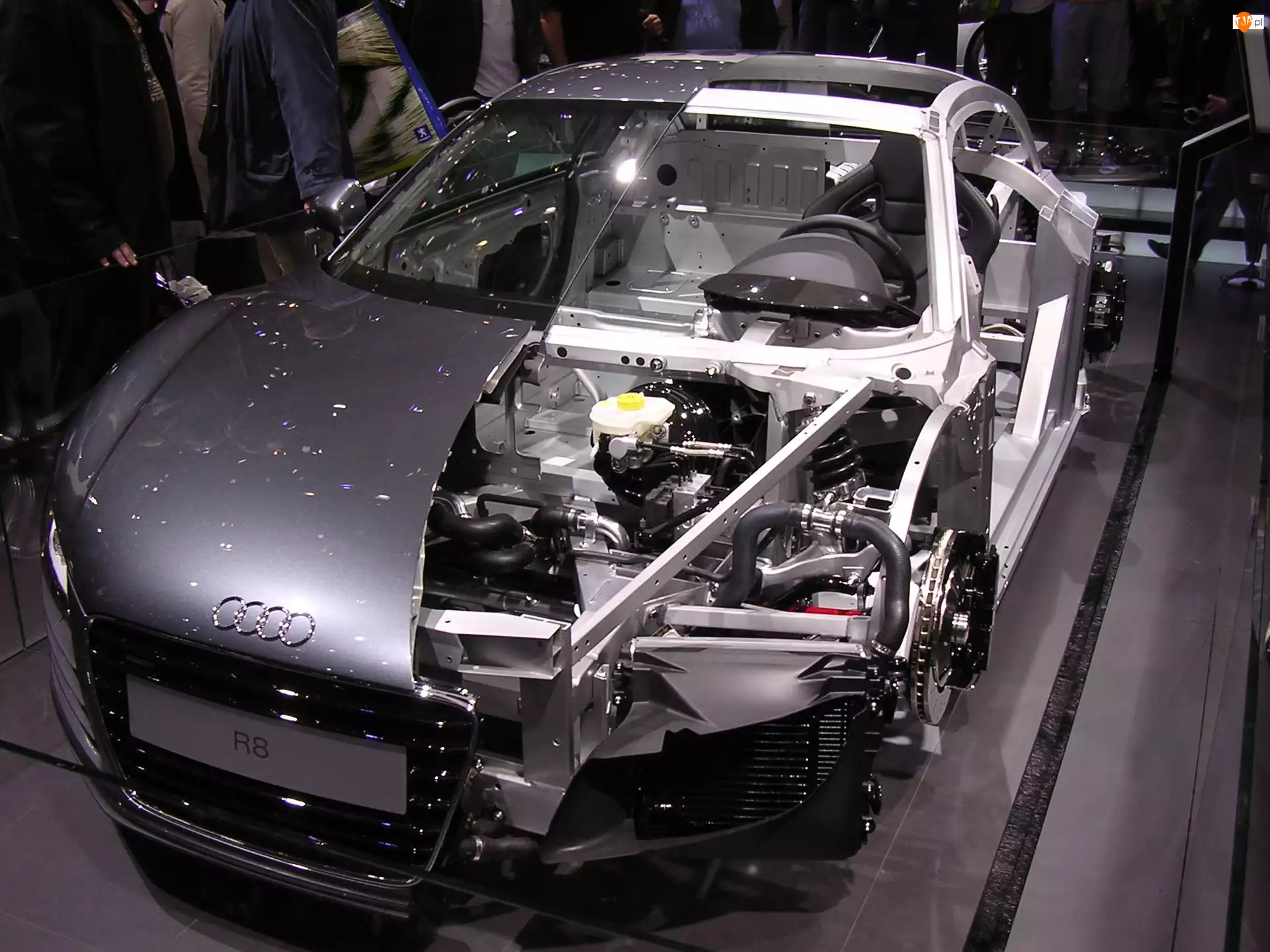 Przekrój, Konstrukcja, Audi R8