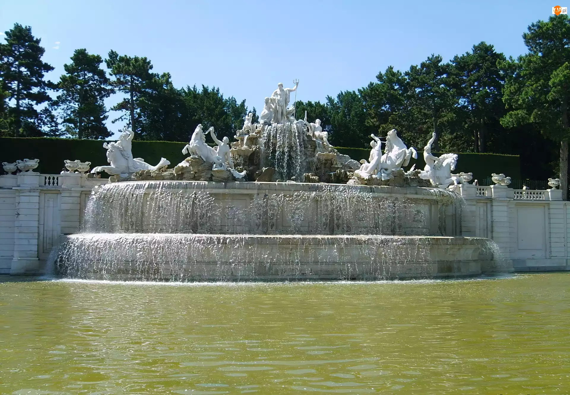 Park Schönbrunn, Fontanna, Neptuna