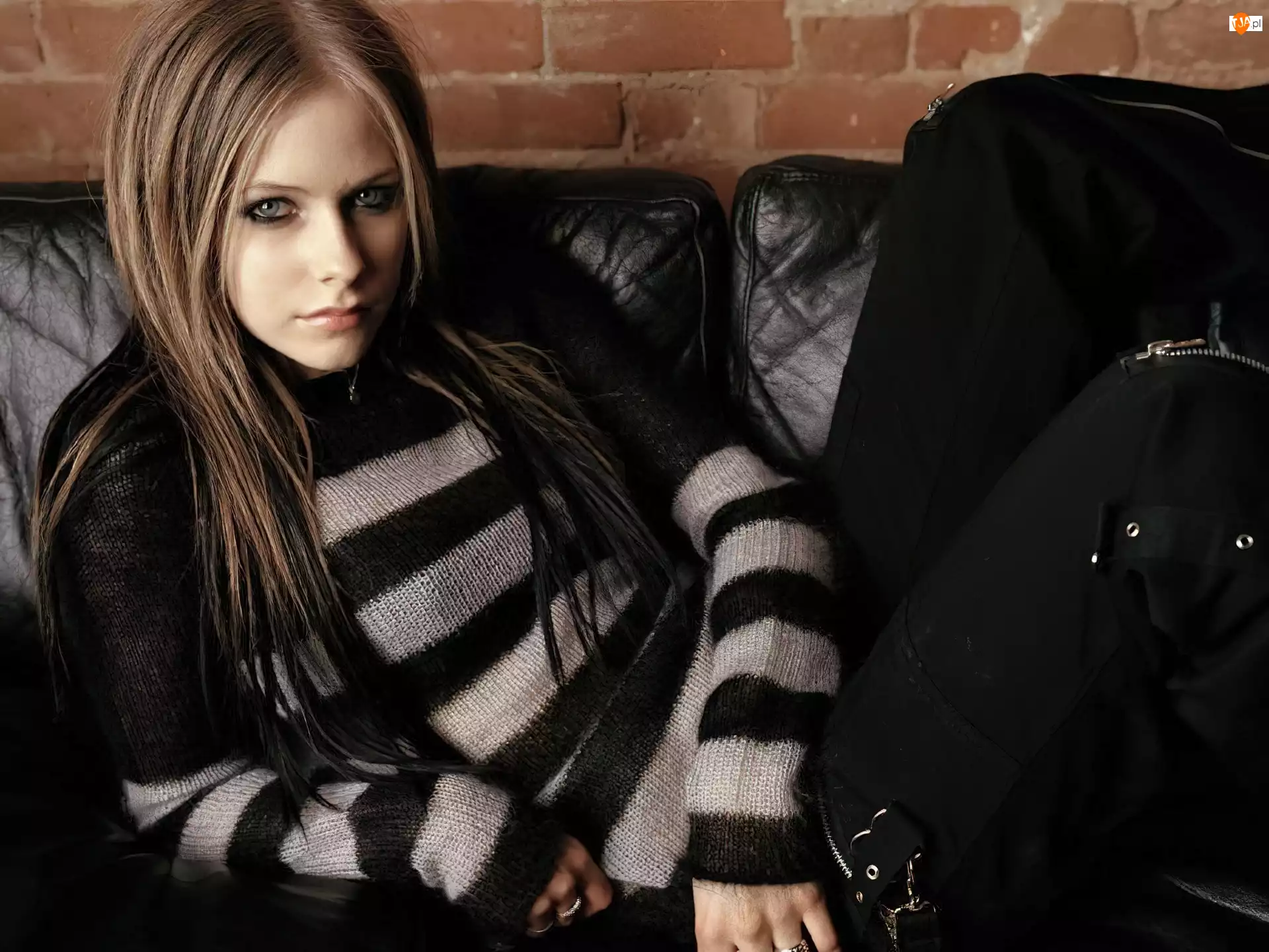 Skórzana Kanapa, Avril Lavigne