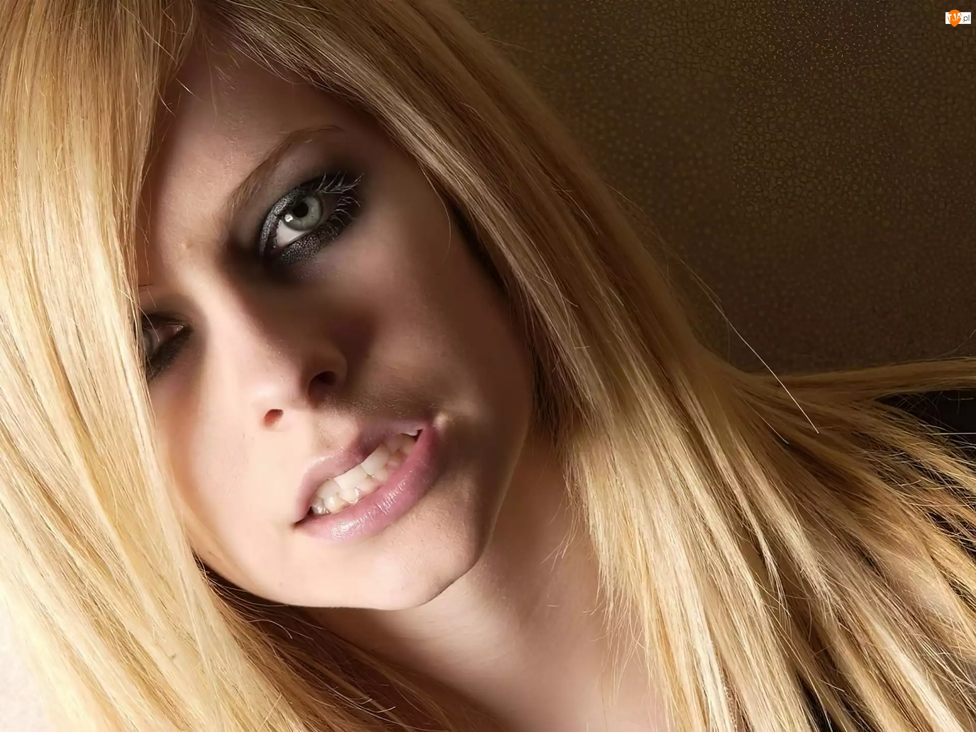 Usta, Avril Lavigne