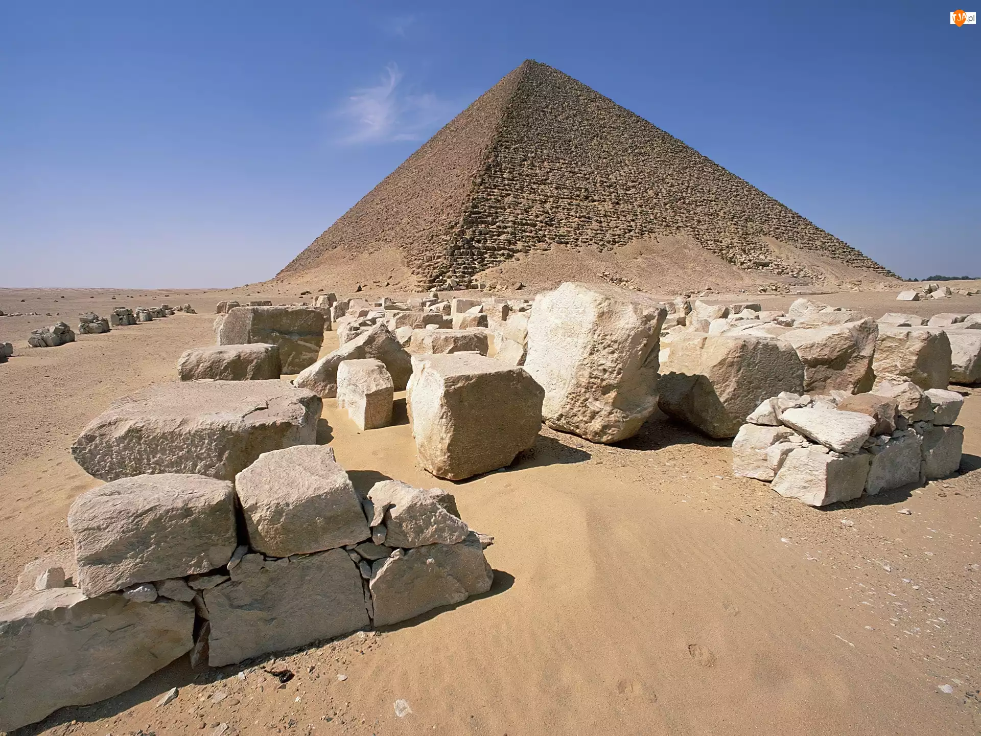 Egipska, Piramida