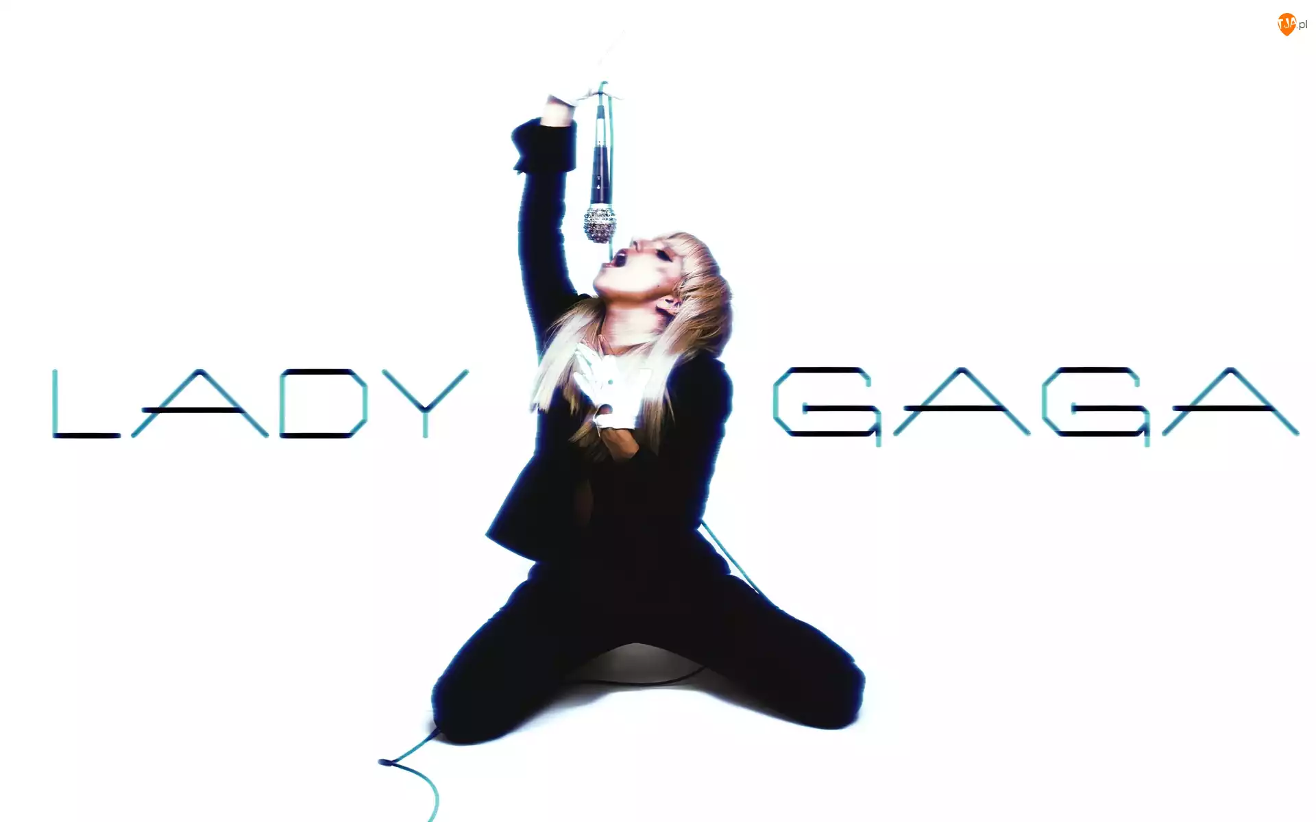 Mikrofon, Lady Gaga, Scena