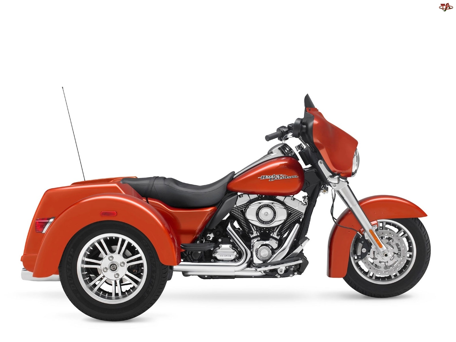 Nadkola, Harley Davidson Street Glide Trike, Antena