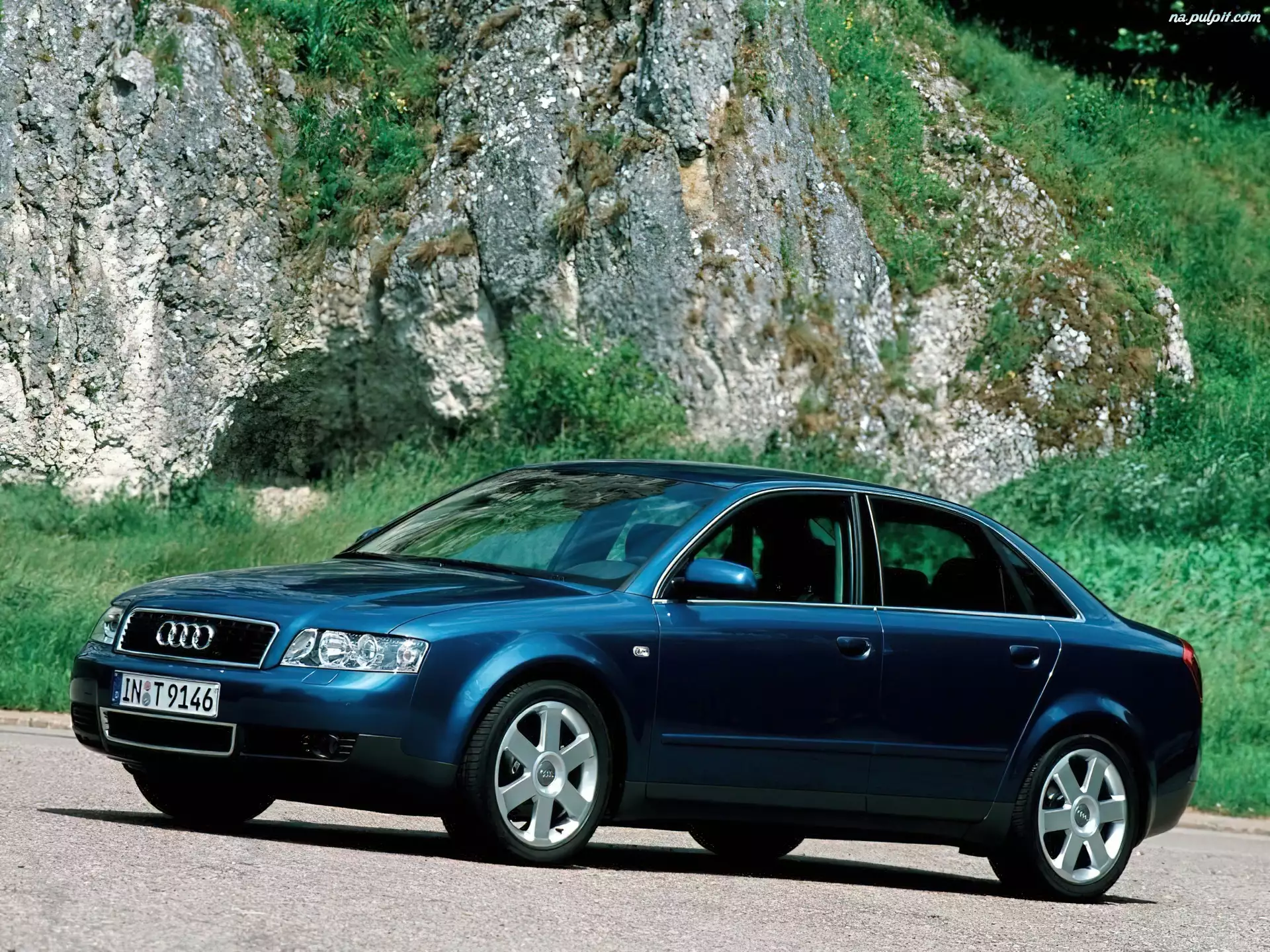 Audi A4, Niebieskie
