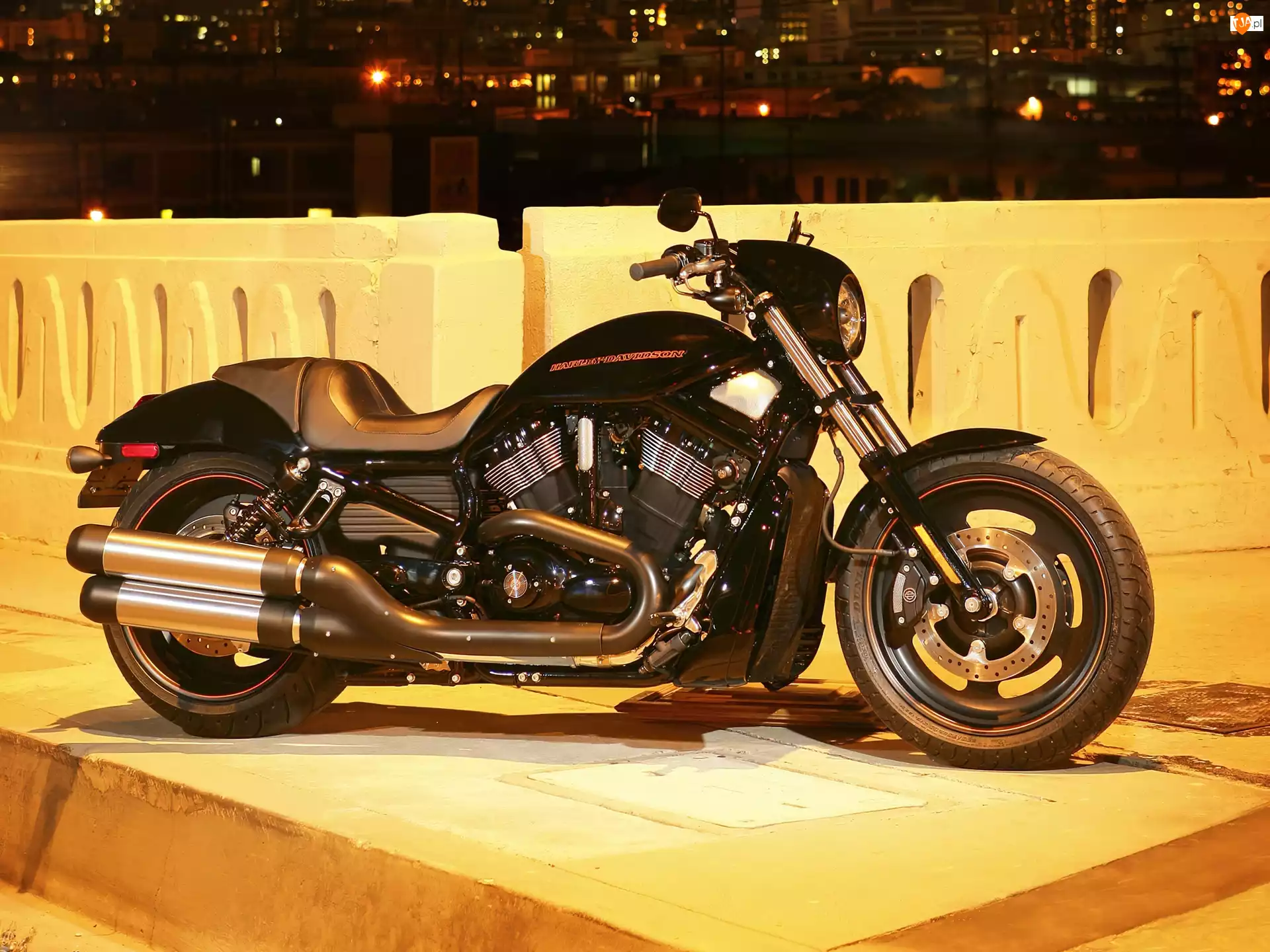 Cruiser, Harley Davidson Night Rod Special