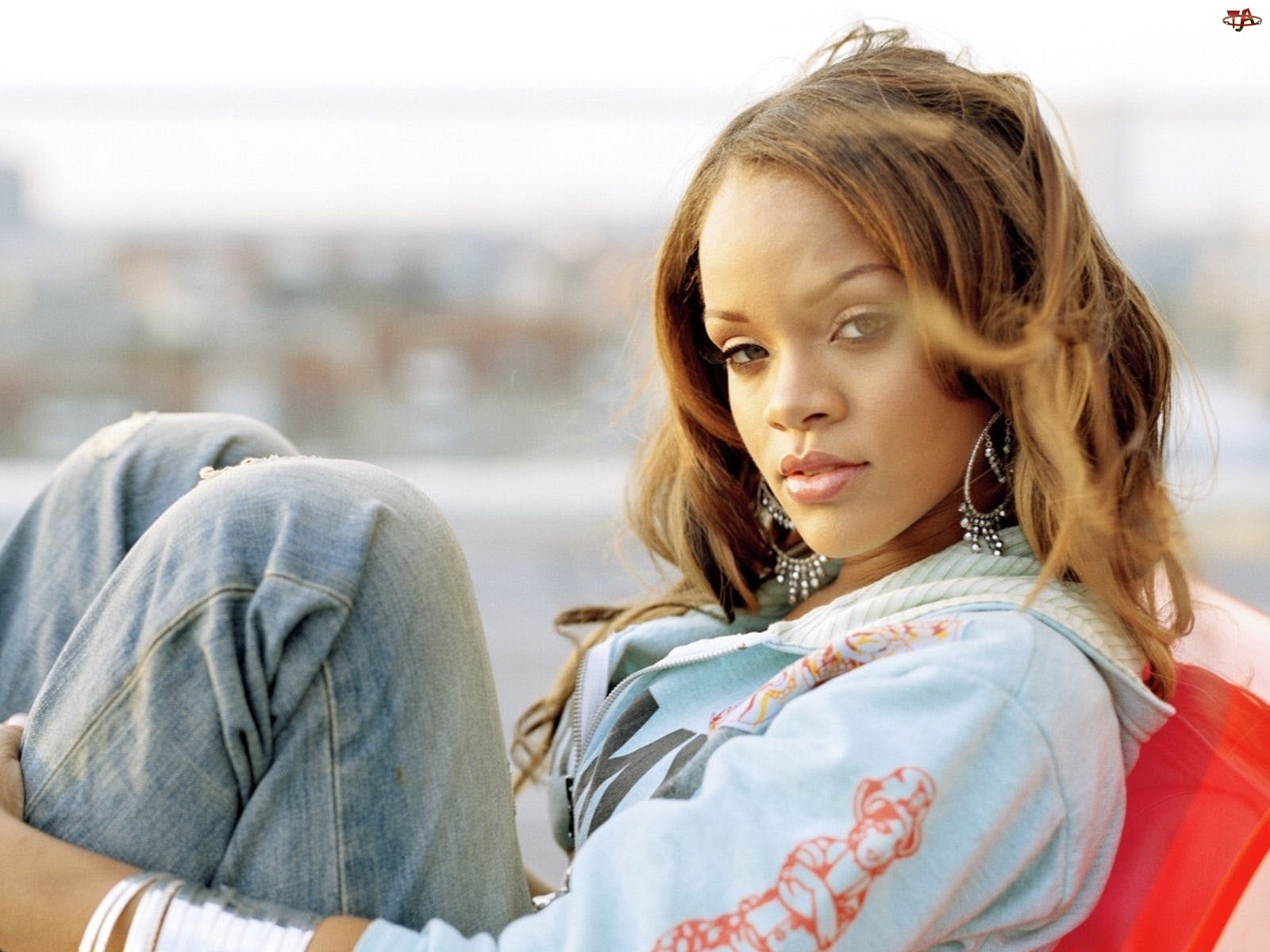 Rihanna, Kolczyki