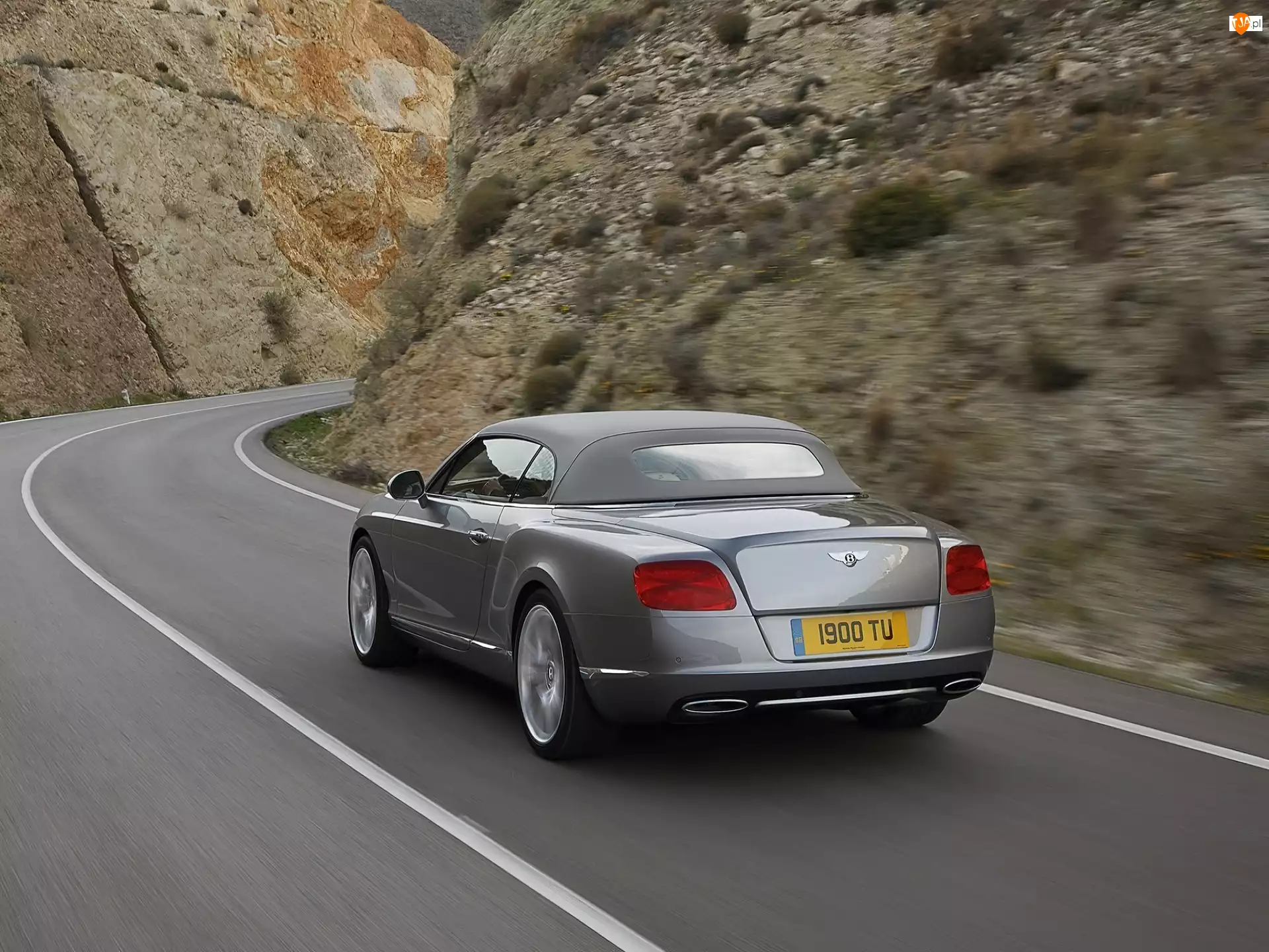 Droga, Bentley Continental GTC, Bagażnik