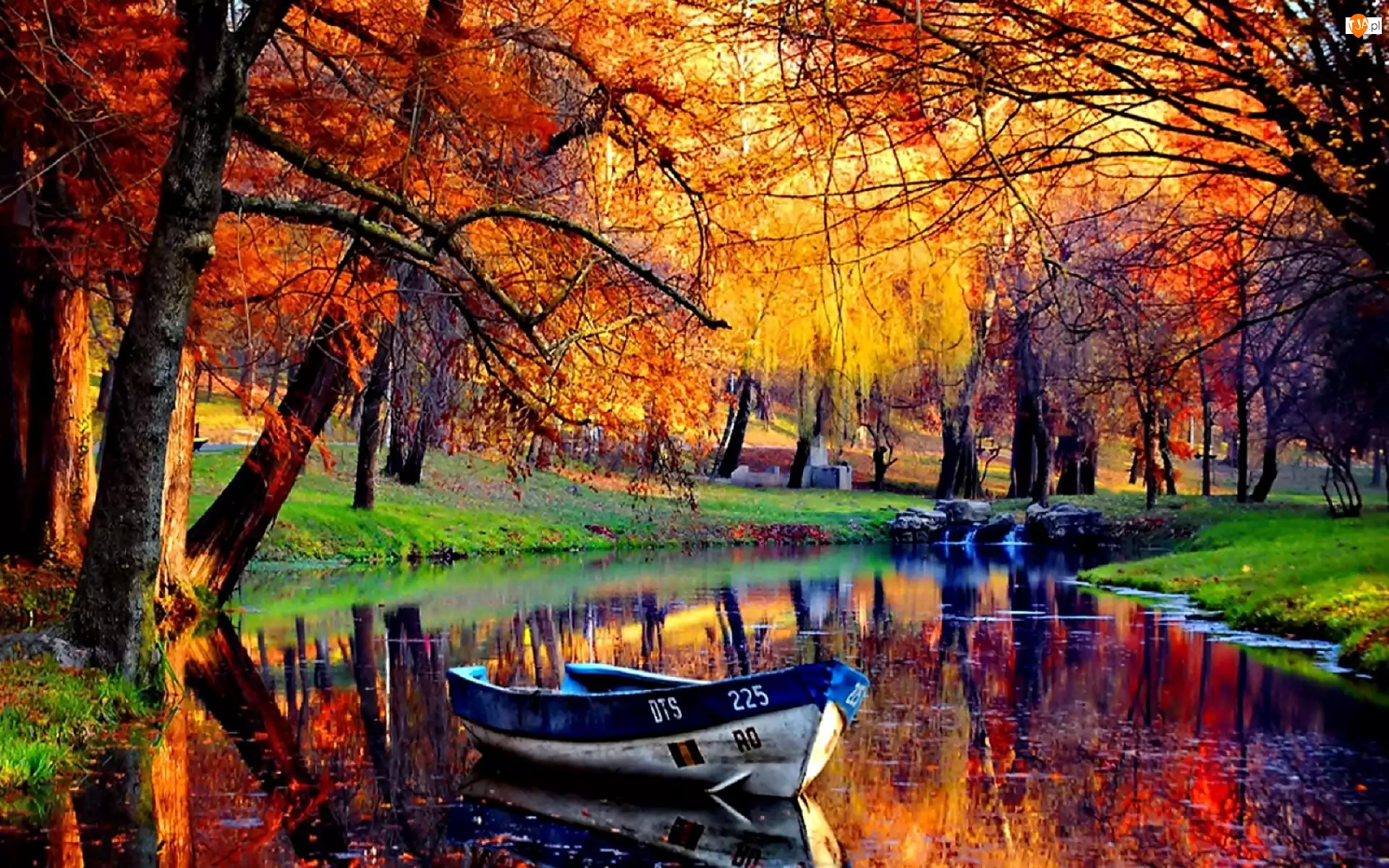 Łódka, Jesień, Rzeka