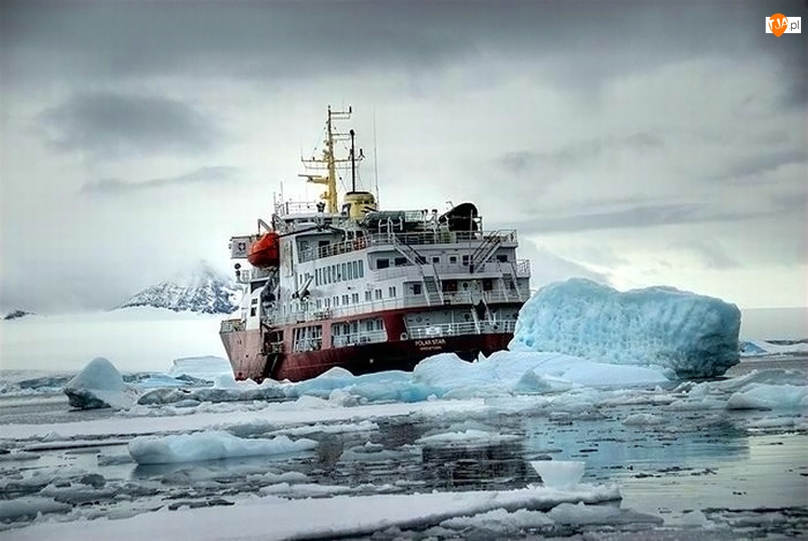 Antarktyda, Statek