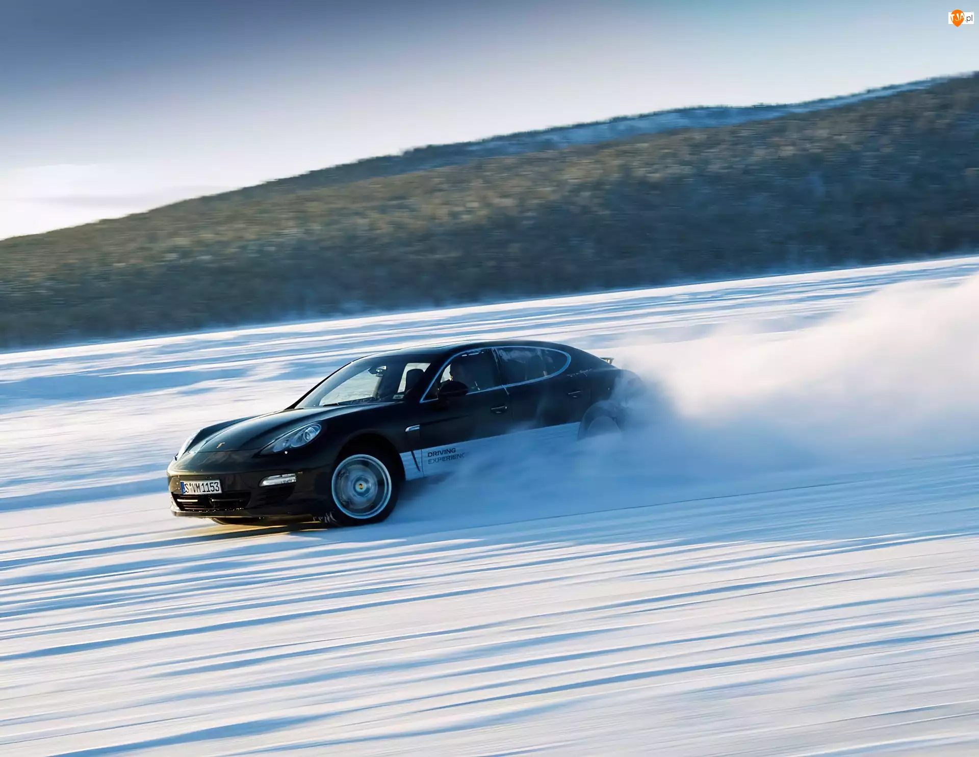Śnieg, Porsche Panamera