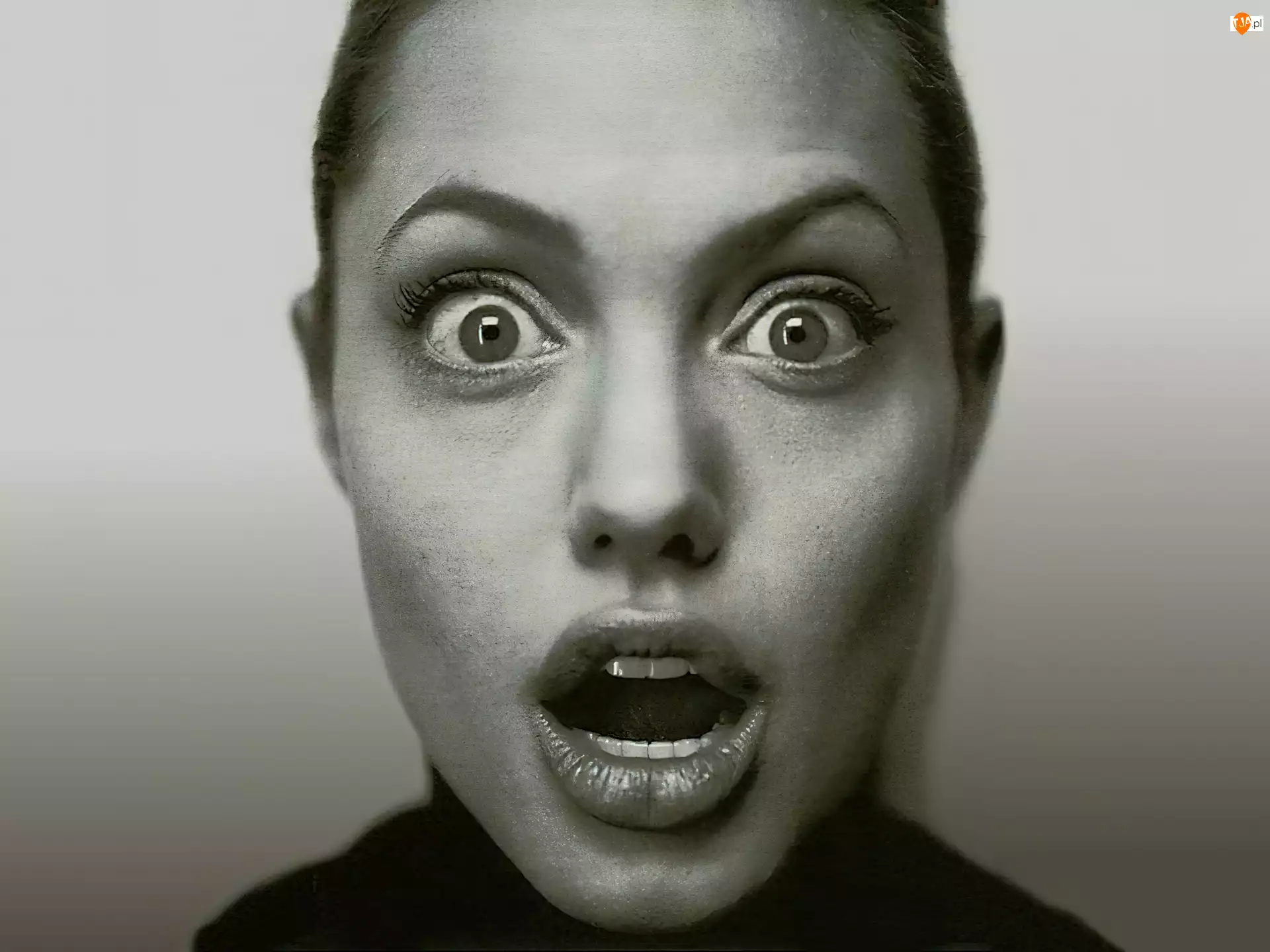 Angelina Jolie, duże oczy
