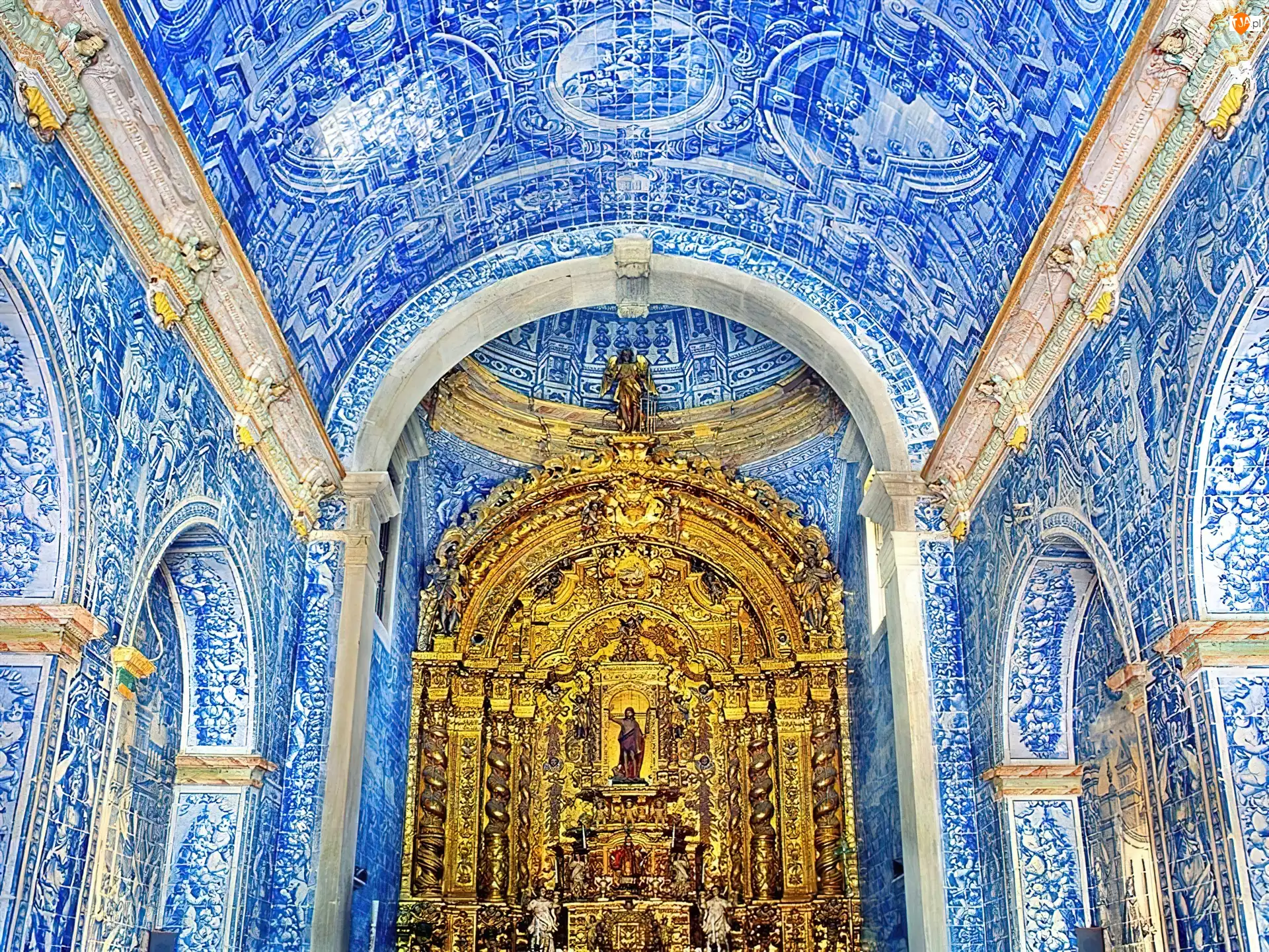 Lourenco, Katedra, Ołtarz