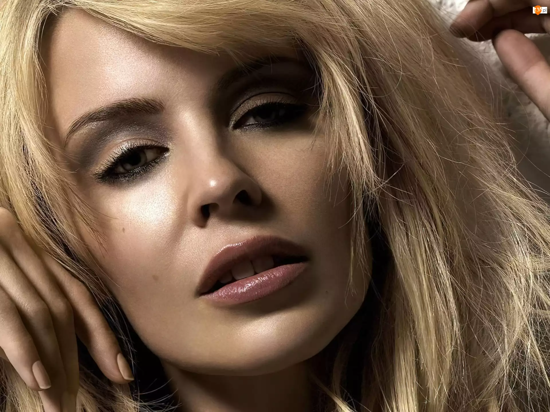 Blondynka, Kylie Minogue