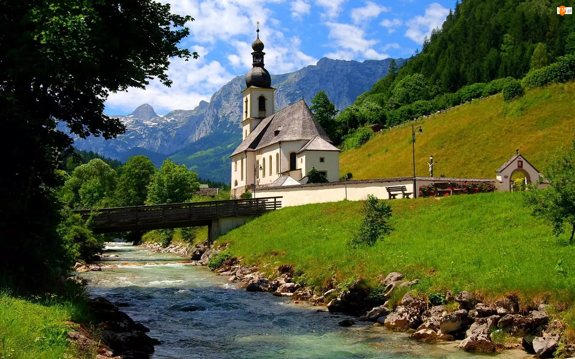 Kościół, Góry, Potok